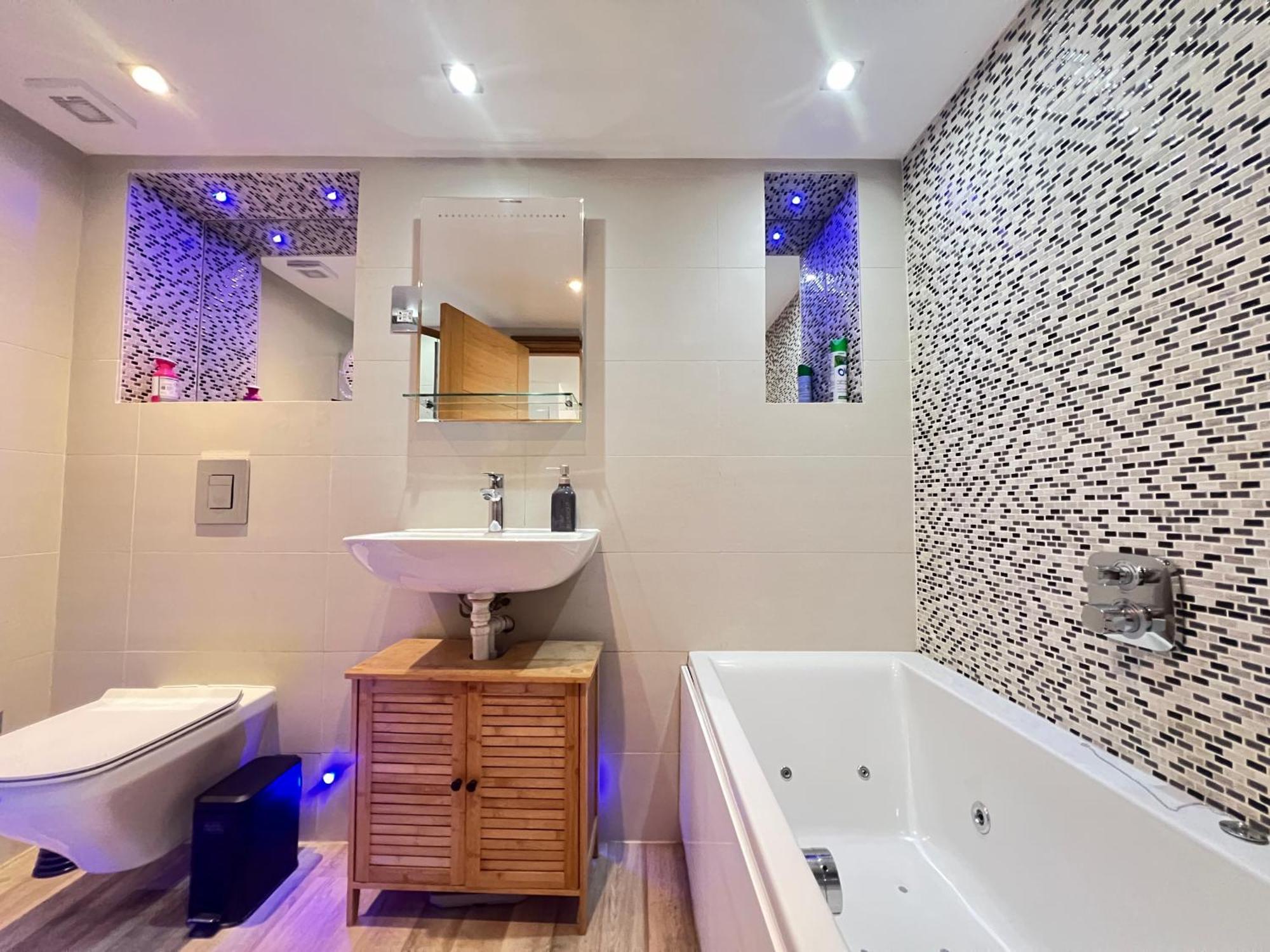 3.5 High Ceilings - Centrally Located London Exterior foto
